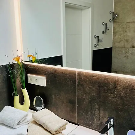 Kolonada 60 Square Meters 2 In Location Direct At Famous Colonnade And Singing Fountain *